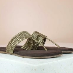 Inc.5 FLAT WOVEN THONG-ANT GOLD