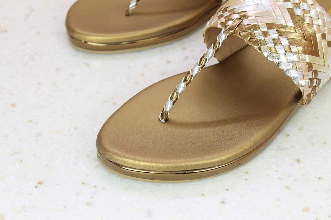 Inc.5 WOVEN FLAT THONG - ANTIQUE GOLD 4 Inc.5 WOVEN FLAT THONG - ANTIQUE GOLD