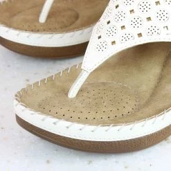 Inc.5 SALE COMFORT PLATFORM THONG-WHITE