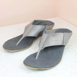 Inc.5 WEDGE THONG-G.METAL