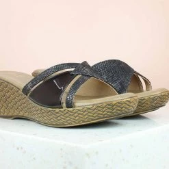 Inc.5 SALE V-CUT MULE PLATFORM-BLACK