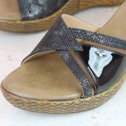 Inc.5 SALE V-CUT MULE PLATFORM-BLACK