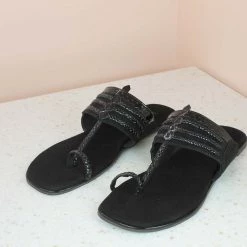 Inc.5 SUEDE KOLHAPURI-BLACK