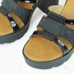 Inc.5 BLOCK HEEL PLATFORM MULE-BLACK SALE