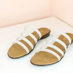 Inc.5 STRAPY PU FLAT MULE-SILVER SALE