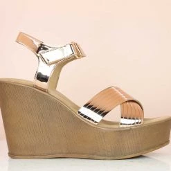 Inc.5 WOMEN CROSS STRAP PLATFORM SANDAL-ROSE GOLD
