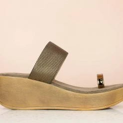 Inc.5 ELASTIC PLATFORM THONG-ANTIQUE GOLD Casual