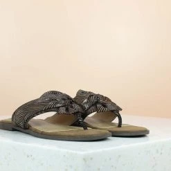 Inc.5 SALE KNOTTED FLAT CASUAL THONG-ANT GOLD