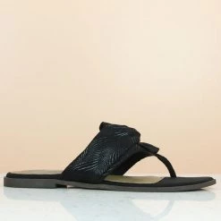 Inc.5 WOMEN KNOTTED FLAT CASUAL THONG-BLACK