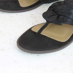 Inc.5 WOMEN KNOTTED FLAT CASUAL THONG-BLACK