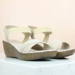 Inc.5 PLATFORM CASUAL SANDAL-BEIGE SALE