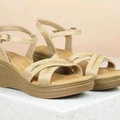 Inc.5 PLATFORM SANDAL SALE