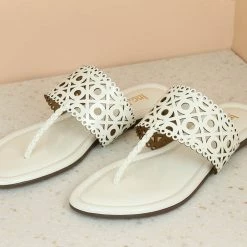 Inc.5 WOMEN CUTWORK FLAT THONG