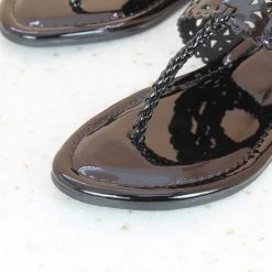 Inc.5 CUTWORK FLAT THONG-BLACK