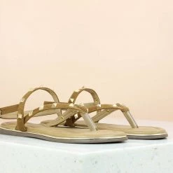 Inc.5 SALE FLAT STUDDED SANDAL-TAN
