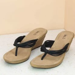 Inc.5 VEDGE HEEL THONG-BLACK SALE