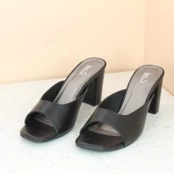 Inc.5 BLOCK HEEL MULE-BLACK
