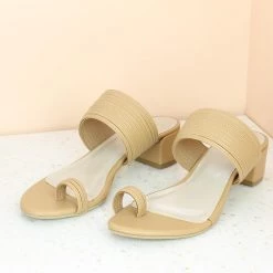 Inc.5 BLOCK HEEL TOE POST-BEIGE