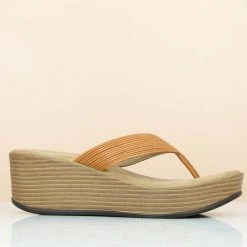 Inc.5 PLATFORM CASUAL THONG-TAN SALE