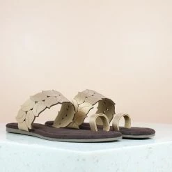 Inc.5 CUTWORK FLAT TOE POST-ROSE GOLD SALE