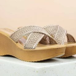 Inc.5 WOVEN CROSS STRAP PLATFORM MULES