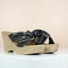 Inc.5 SALE CROSS BUCKLE PLATFORM MULE-BLACK