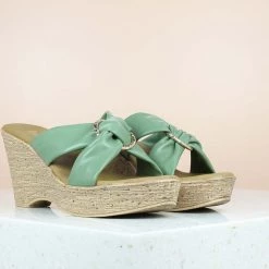 Inc.5 Casual CROSS BUCKLE PLATFORM MULE-GREEN