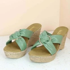 Inc.5 Casual CROSS BUCKLE PLATFORM MULE-GREEN