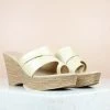 Inc.5 SALE PLATFORM CASUAL PU THONG-BEIGE