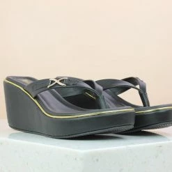 Inc.5 SALE PLATFORM HARD CASUAL THONG-BLACK