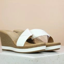 Inc.5 CROSS STRAP PLATFORM MULE-WHITE Casual