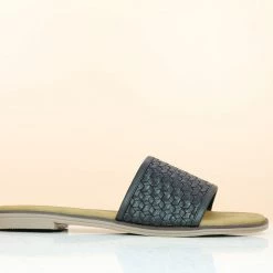 Inc.5 TEXTURED FLAT MULE-BLACK SALE