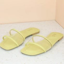 Inc.5 TRANSPARENT FLAT MULE-YELLOW 8 Inc.5 TRANSPARENT FLAT MULE-YELLOW