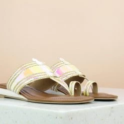 Inc.5 SMALL VEDGE HEEL FLAT KOHAPURI-YELLOW