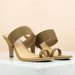 Inc.5 SALE STILETTO HEEL THONG-TAN