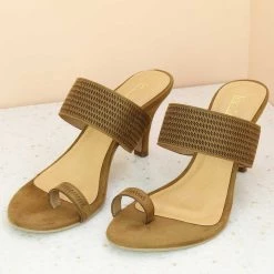 Inc.5 SALE STILETTO HEEL THONG-TAN