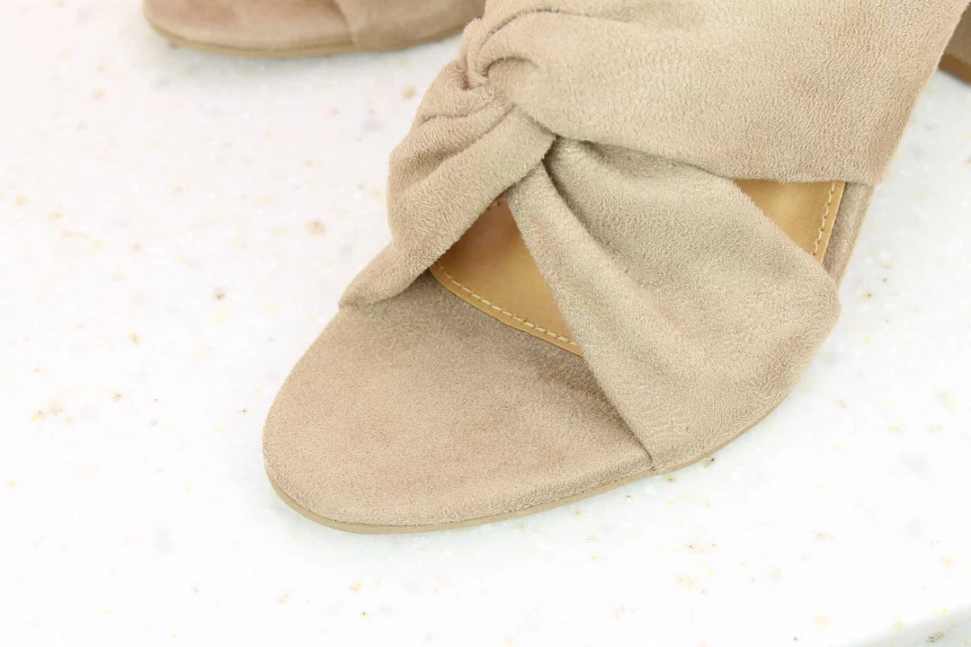 Inc.5 SUEDE BLOCK HEEL MULE-BEIGE Casual 9 Inc.5 SUEDE BLOCK HEEL MULE-BEIGE Casual