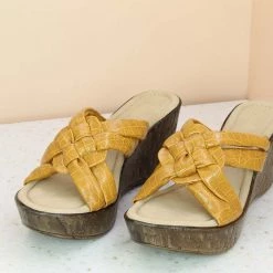 Inc.5 PLATFORM CASUAL MULE-TAN SALE