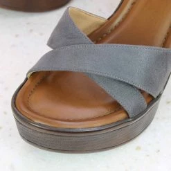 Inc.5 HIGH BLOCK HEEL SANDAL-GREY