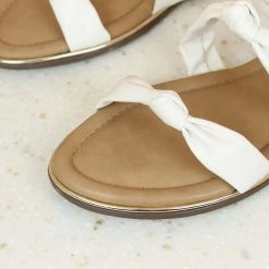 Inc.5 KNOTTED DOUBLE STRAP FLAT