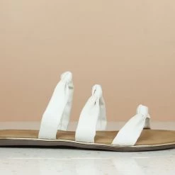 Inc.5 KNOTTED DOUBLE STRAP FLAT