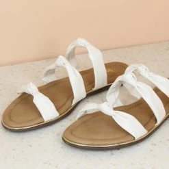 Inc.5 KNOTTED DOUBLE STRAP FLAT