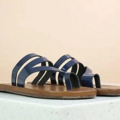 Inc.5 PATTENT FLAT THONG-BLUE SALE