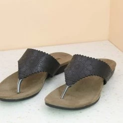 Inc.5 SALE FLAT COMFORT THONG-BLACK