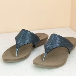 Inc.5 FLAT COMFORT THONG-BLUE SALE