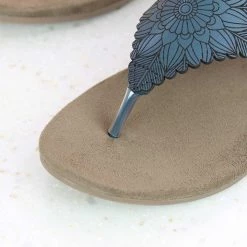 Inc.5 FLAT COMFORT THONG-BLUE SALE