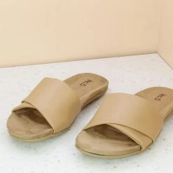 Inc.5 FLAT MULE - BEIGE Mules