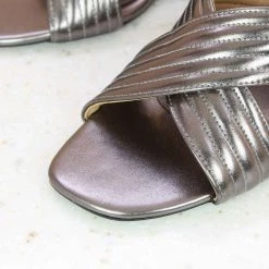 Inc.5 BLOCK HEEL METALLIC SANDAL