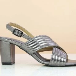 Inc.5 BLOCK HEEL METALLIC SANDAL