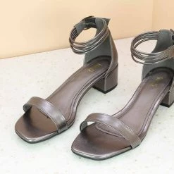 Inc.5 BLOCK HEEL METALLIC SANDAL